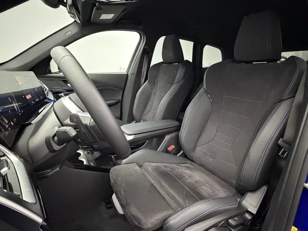 BMW iX1 eDrive20 67 kWh M-Sport ProShadow Line SOH uit 2025, foto 10