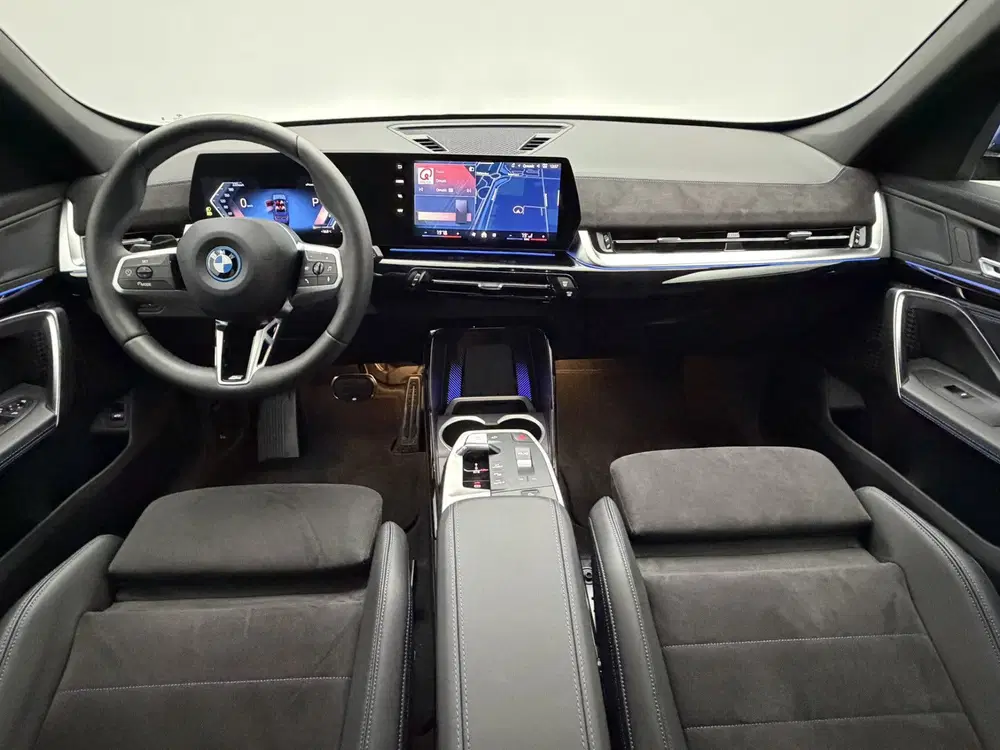 BMW iX1 eDrive20 67 kWh M-Sport ProShadow Line SOH uit 2025, foto 4