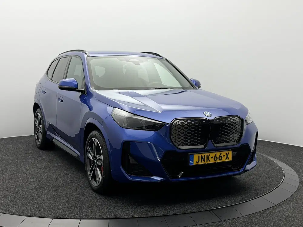 BMW iX1 eDrive20 67 kWh M-Sport ProShadow Line SOH uit 2025, foto 8