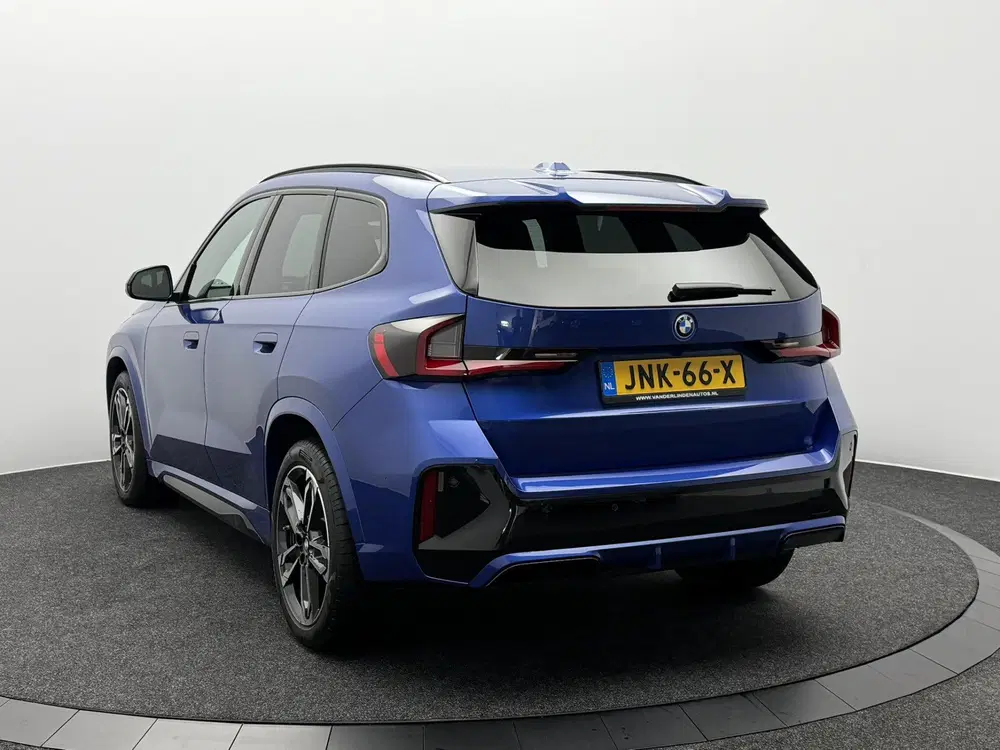 BMW iX1 eDrive20 67 kWh M-Sport ProShadow Line SOH uit 2025, foto 9