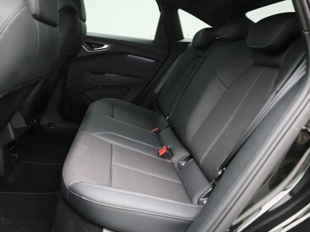 Audi Q4 e-tron 45 quattro S Edition 82 kWh l Adapt uit 2025, foto 10