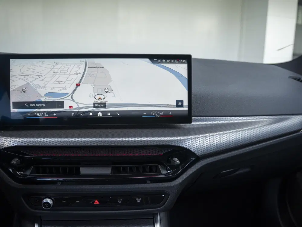 BMW 3-serie 320i uit 2025, foto 11