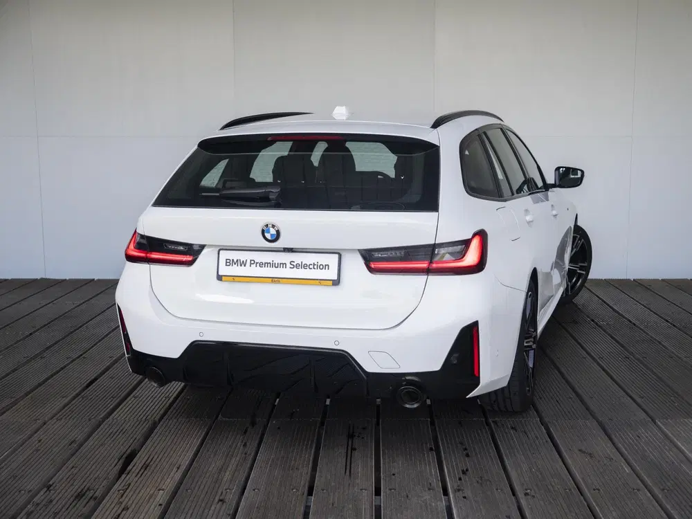 BMW 3-serie 320i uit 2025, foto 2
