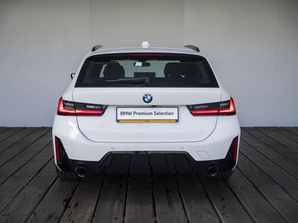 BMW 3-serie 320i uit 2025, foto 5