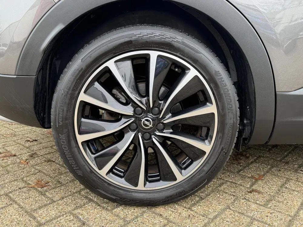 Opel Grandland 1.6 Turbo Hybrid4 244 PK Business Executiv uit 2020, foto 10