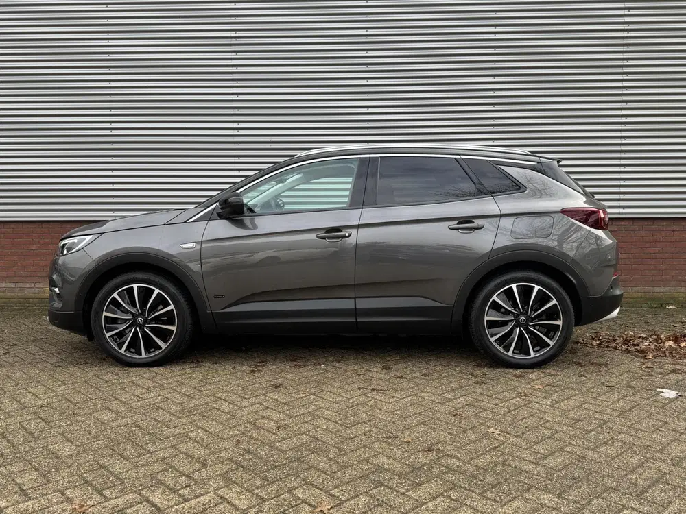 Opel Grandland 1.6 Turbo Hybrid4 244 PK Business Executiv uit 2020, foto 4