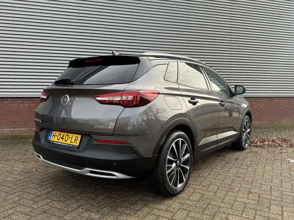 Opel Grandland 1.6 Turbo Hybrid4 244 PK Business Executiv uit 2020, foto 9