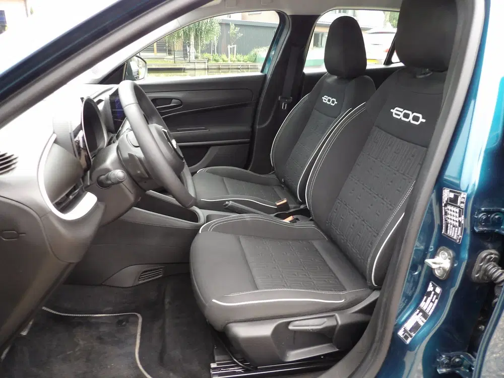 Fiat 600 1.2 Mild-Hybrid uit 2024, foto 11