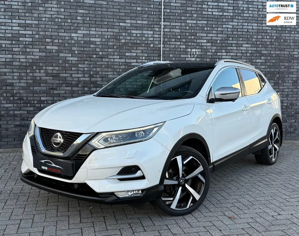 Nissan Qashqai 1.2 Tekna + Panorama uit 2019
