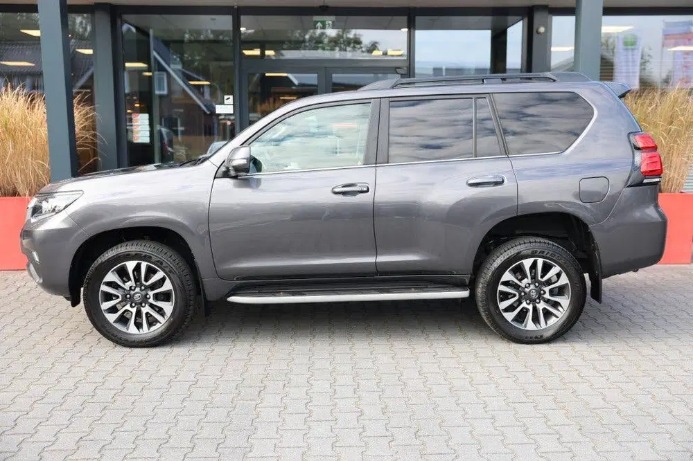Toyota Land Cruiser 2.8 D-4D 5DRS DYNAMIC A uit 2024, foto 2