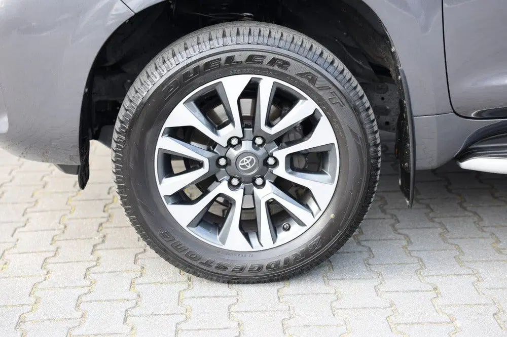 Toyota Land Cruiser 2.8 D-4D 5DRS DYNAMIC A uit 2024, foto 3