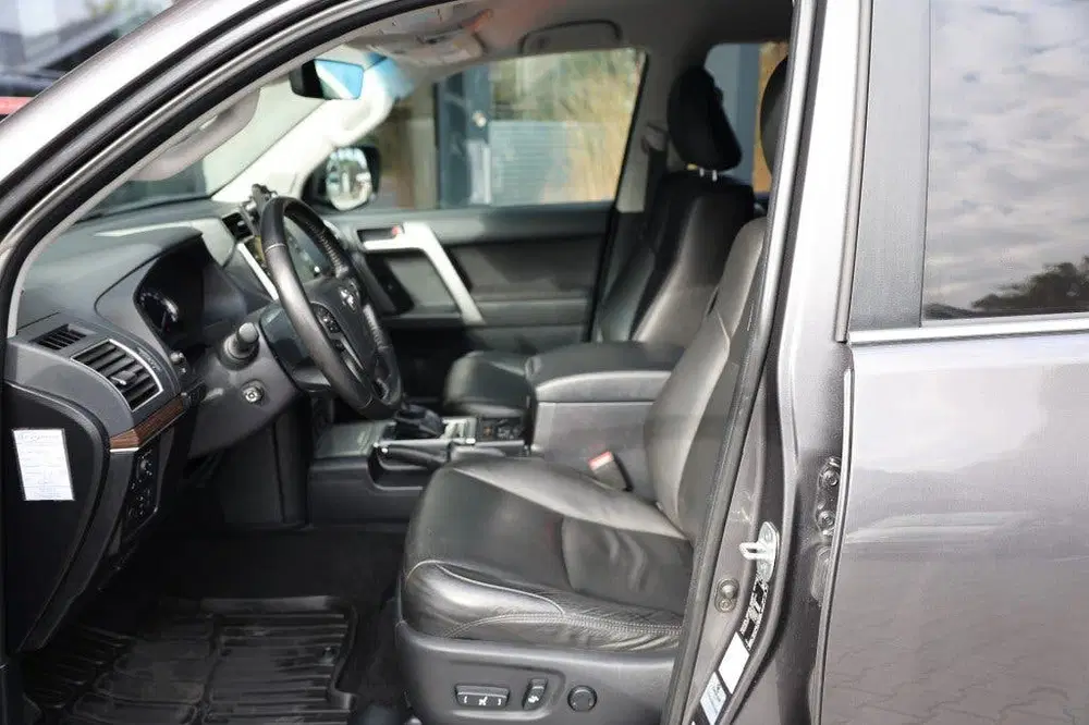 Toyota Land Cruiser 2.8 D-4D 5DRS DYNAMIC A uit 2024, foto 8