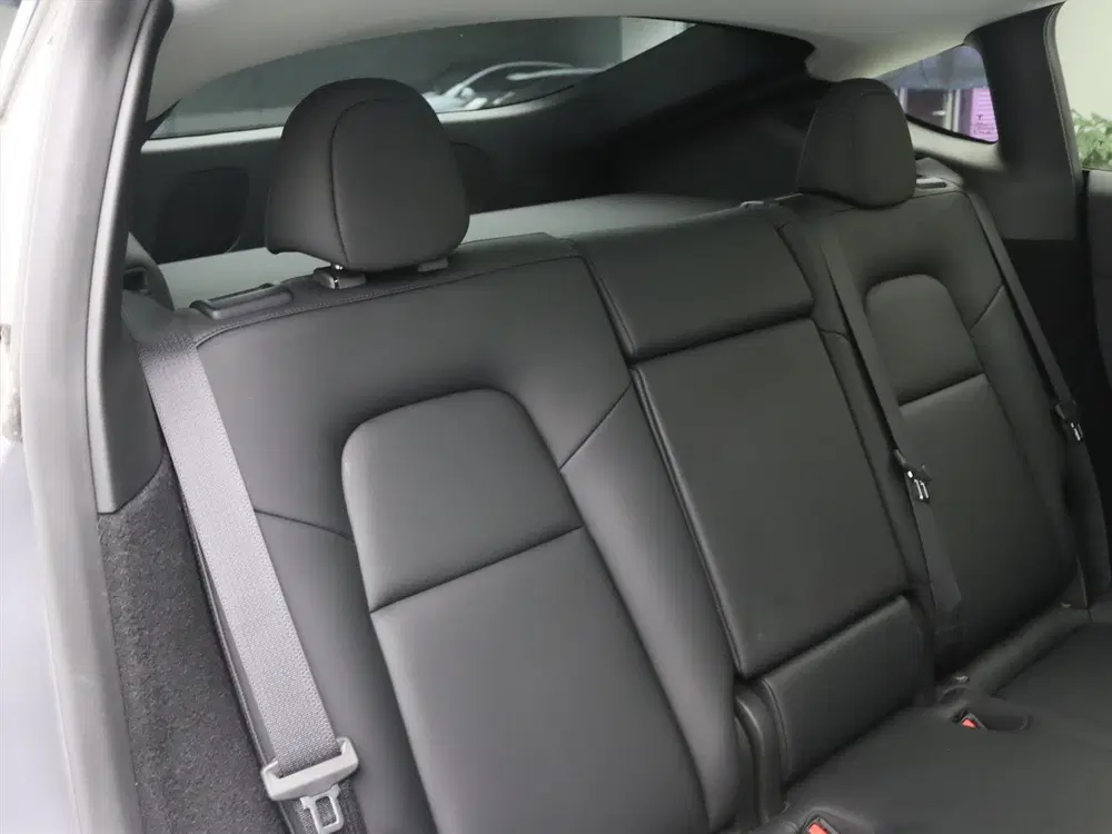 Tesla Model Y Long Range AWD 351pk 96 uit 2023, foto 15