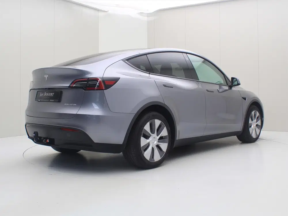 Tesla Model Y Long Range AWD 351pk 96 uit 2023, foto 2
