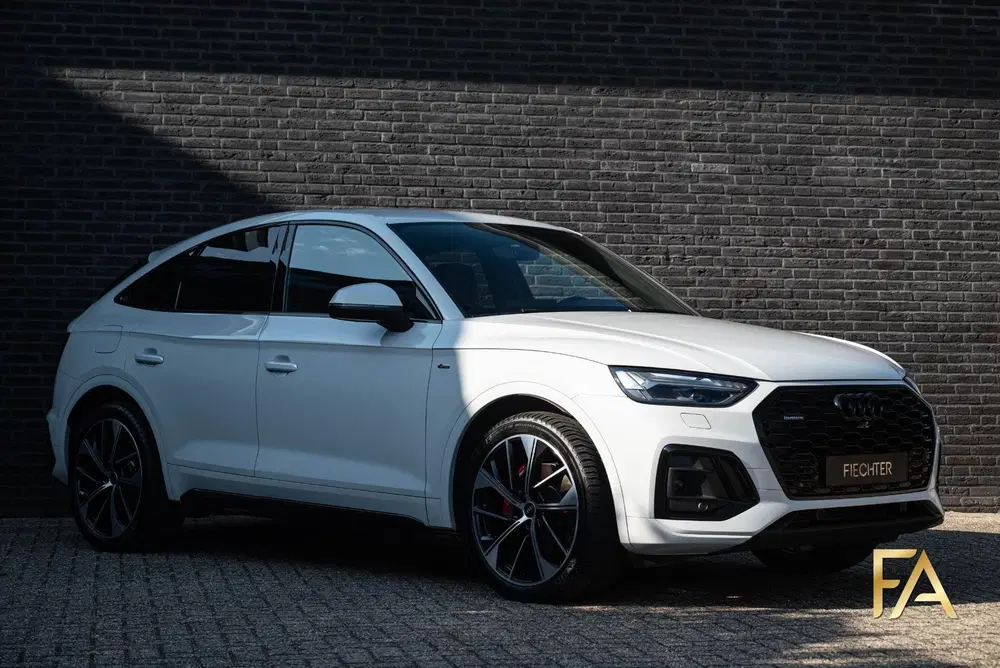 Audi Q5 55 TFSI e S Line Luchtvering uit 2021, foto 3