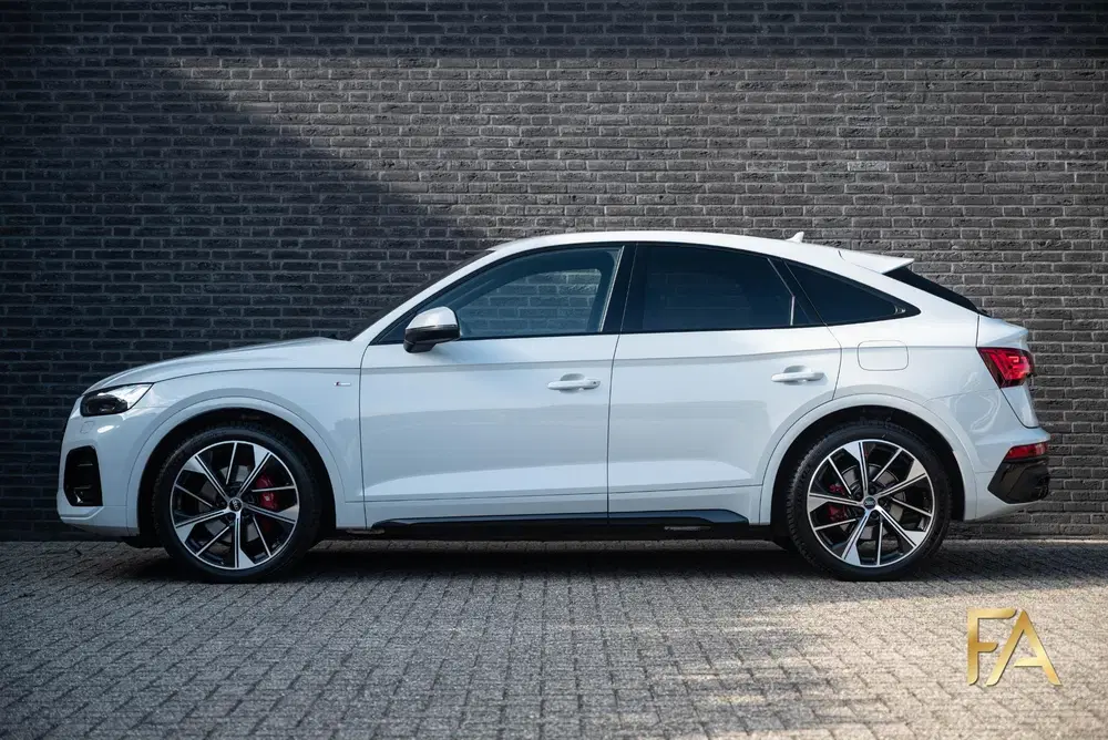 Audi Q5 55 TFSI e S Line Luchtvering uit 2021, foto 5