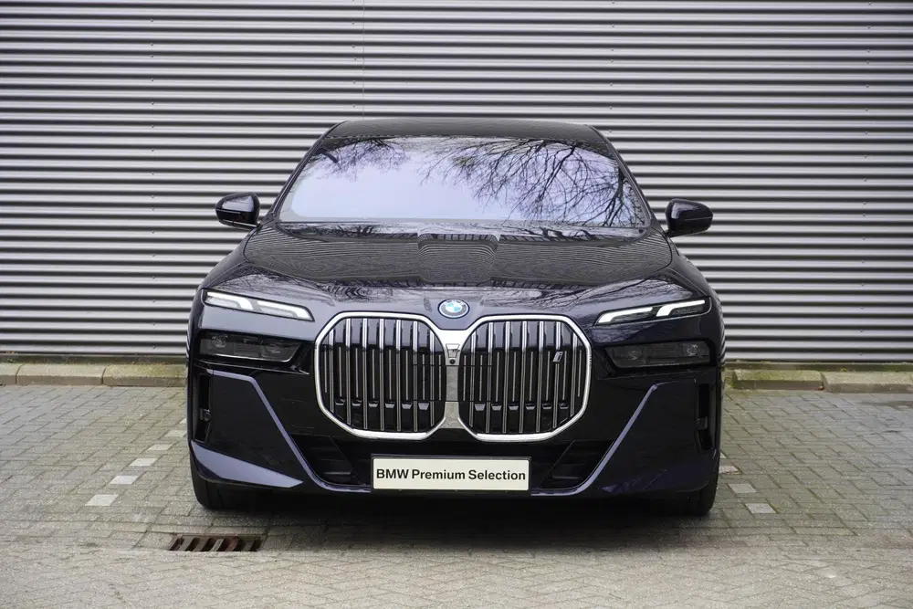 BMW i7 xDrive60 uit 2025, foto 3