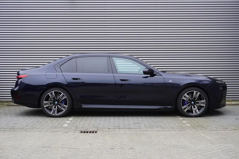 BMW i7 xDrive60 uit 2025, foto 4