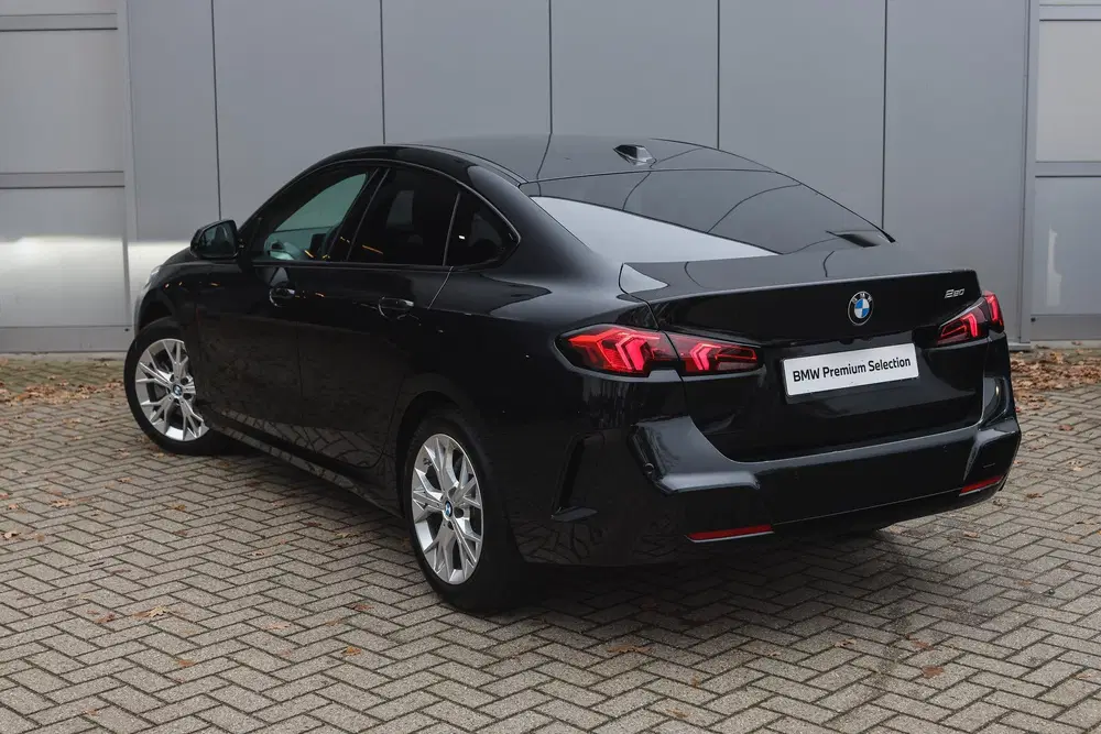 BMW 2-serie Coupé 220 Automaat uit 2025, foto 2