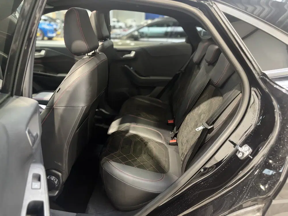 Ford Puma EcoBoost Hybrid 155 pk ST-Line X uit 2025, foto 13