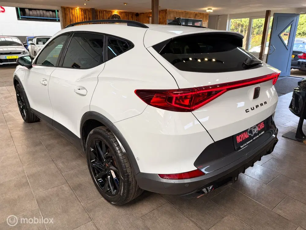Cupra Formentor 1.4 e-Hybrid uit 2023, foto 2