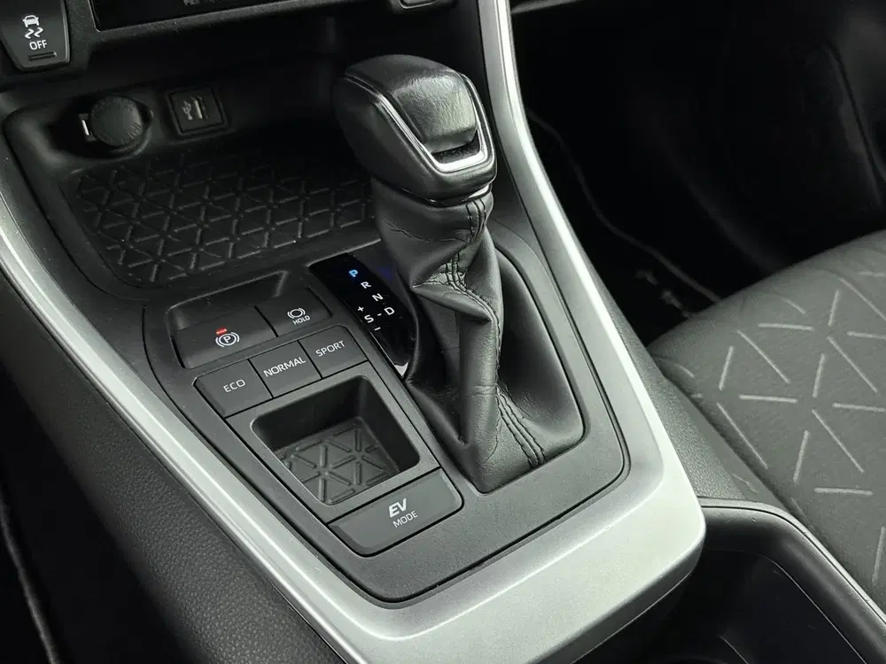 Toyota RAV 4 2.5 Hybrid Dynamic uit 2024, foto 10