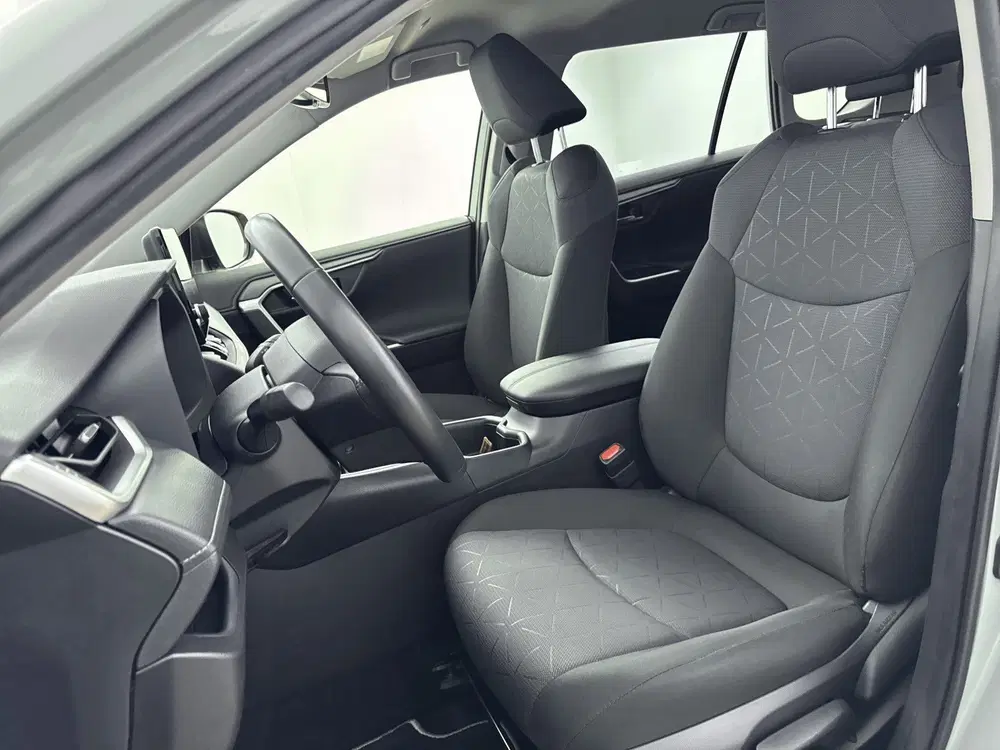Toyota RAV 4 2.5 Hybrid Dynamic uit 2024, foto 15