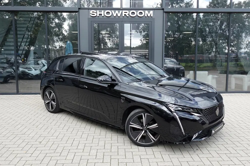 Peugeot 308 1.2 PureTech GT PANO 360 MATRIX uit 2023, foto 3