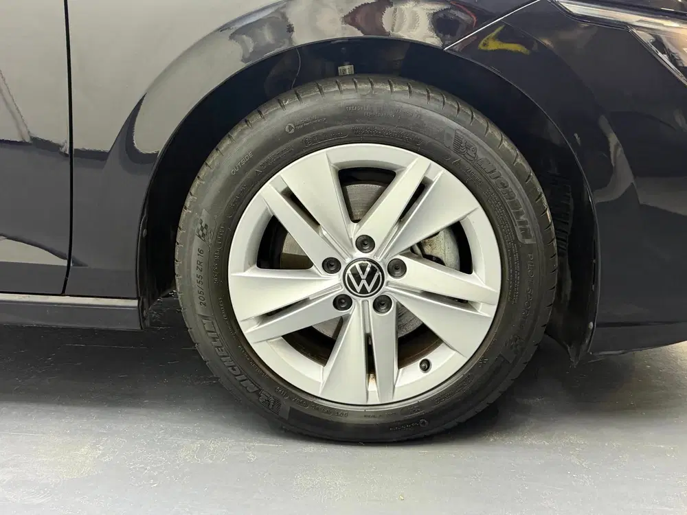 Volkswagen Golf 1.0 TSI Life Business uit 2023, foto 5