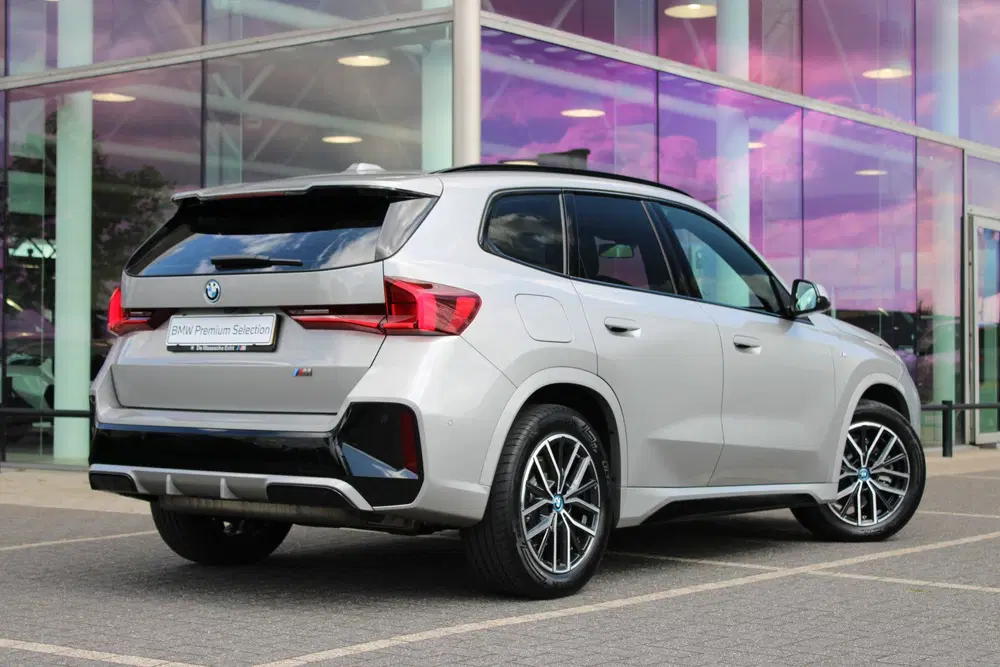 BMW X1 xDrive25e M Sport Automaat uit 2024, foto 2