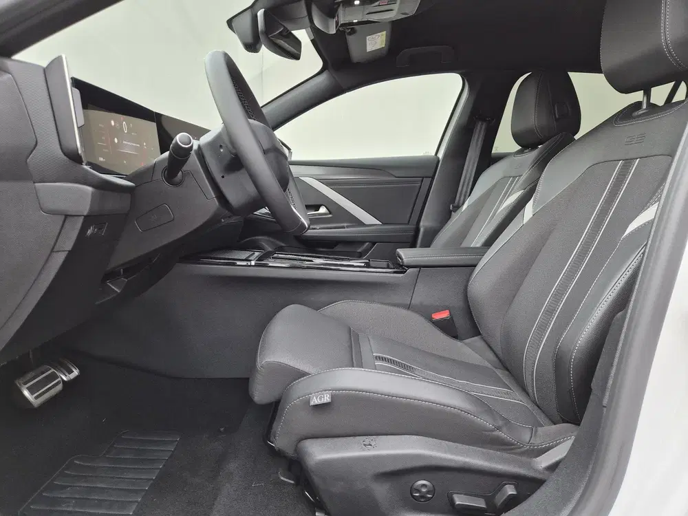 Opel Astra 54 kWh GS uit 2025, foto 10