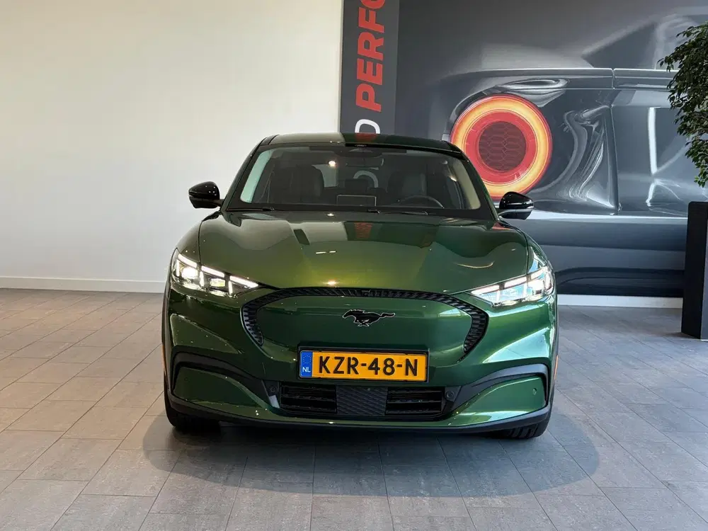 Ford Mustang Mach-E Standard RWD 73 kWh uit 2026, foto 8