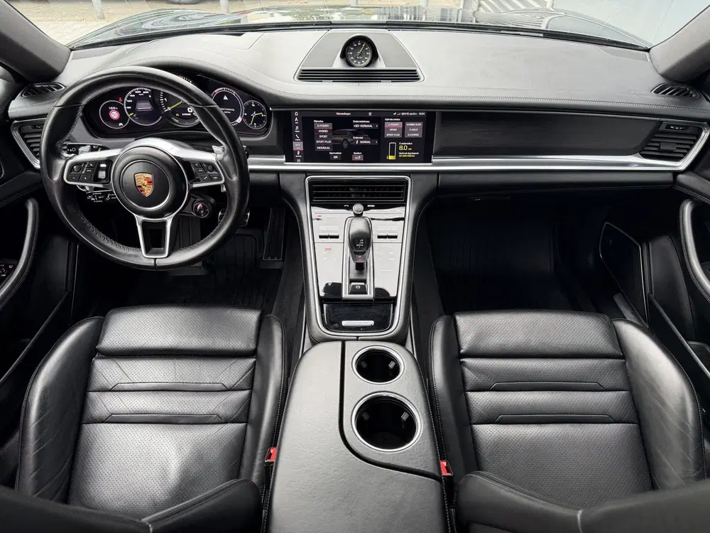 Porsche Panamera Sport Turismo BWJ 2019 uit 2019, foto 14