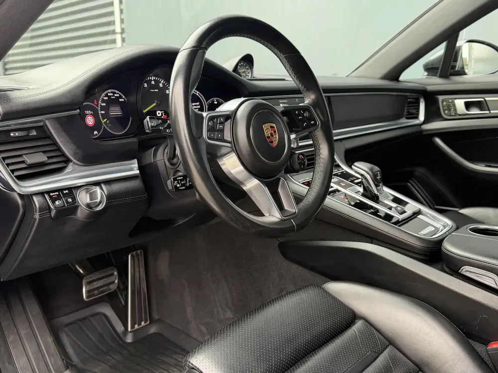 Porsche Panamera Sport Turismo BWJ 2019 uit 2019, foto 3