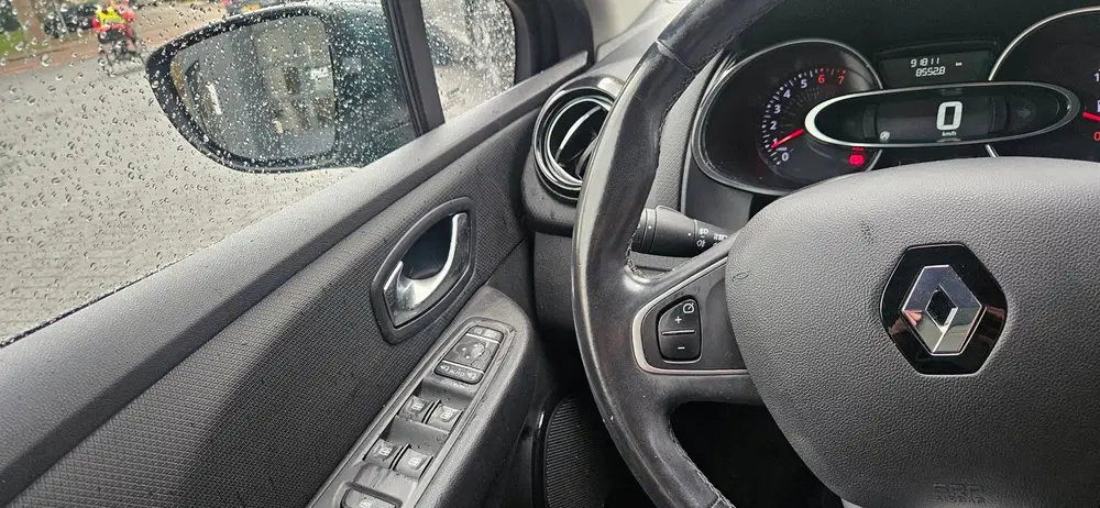 Renault Clio 0.9 TCe Intens uit 2019, foto 12