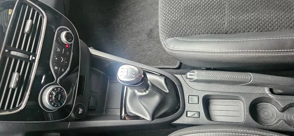 Renault Clio 0.9 TCe Intens uit 2019, foto 13