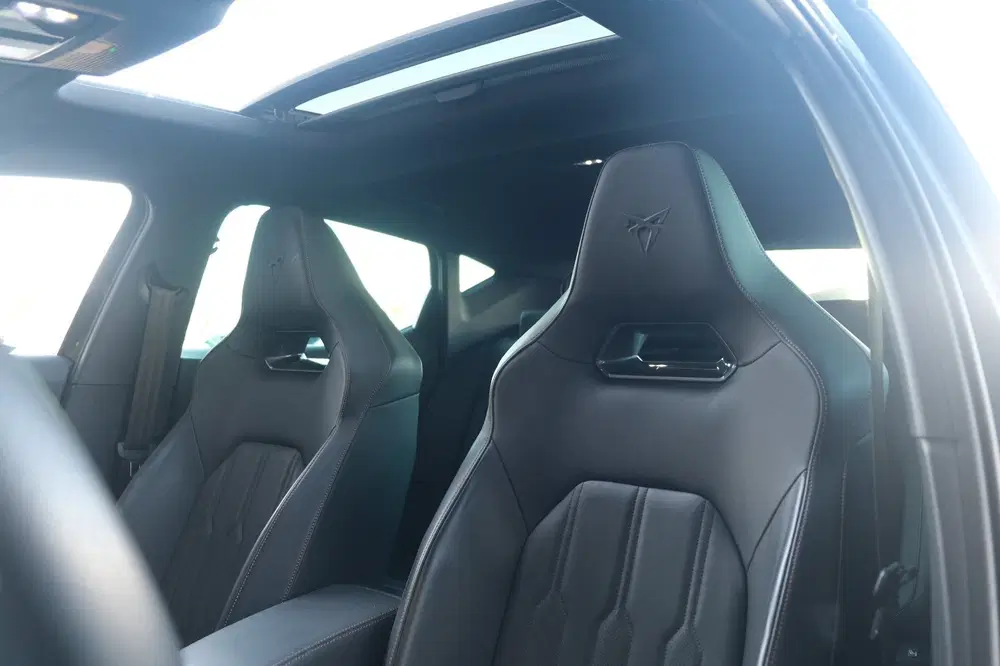 Cupra Leon 1.4 e-Hybrid 204PK Pano Volleder Cam Led N uit 2023, foto 4