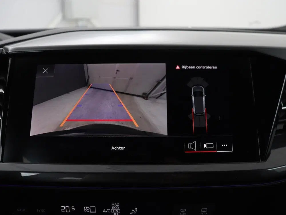 Audi Q4 e-tron Launch edition S Competition 77 kWh uit 2022, foto 15