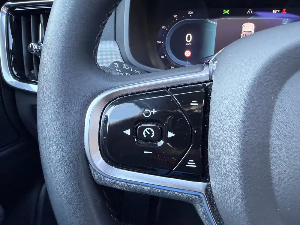Volvo V90 2.0 T6 Plug-in hybrid AWD Plus Dark (bj 20 uit 2022, foto 8