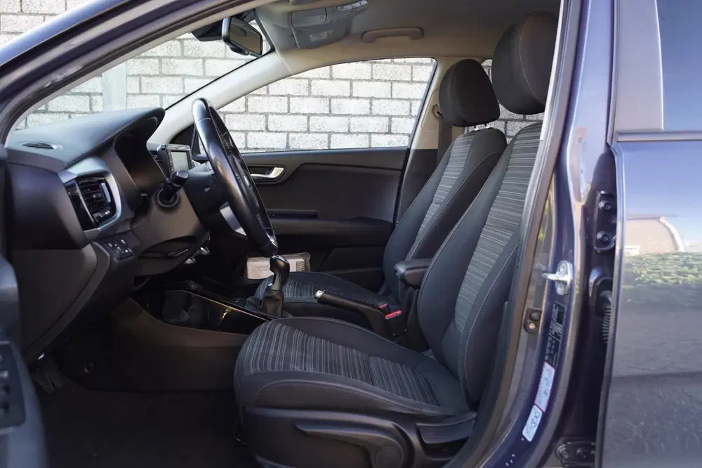 Kia Stonic 1.0 T-GDi DynamicPlusLine 5 DRS Navi Camer uit 2020, foto 4