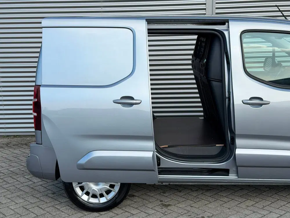 Opel Combo 1.5D L1H1 AUT uit 2021, foto 9
