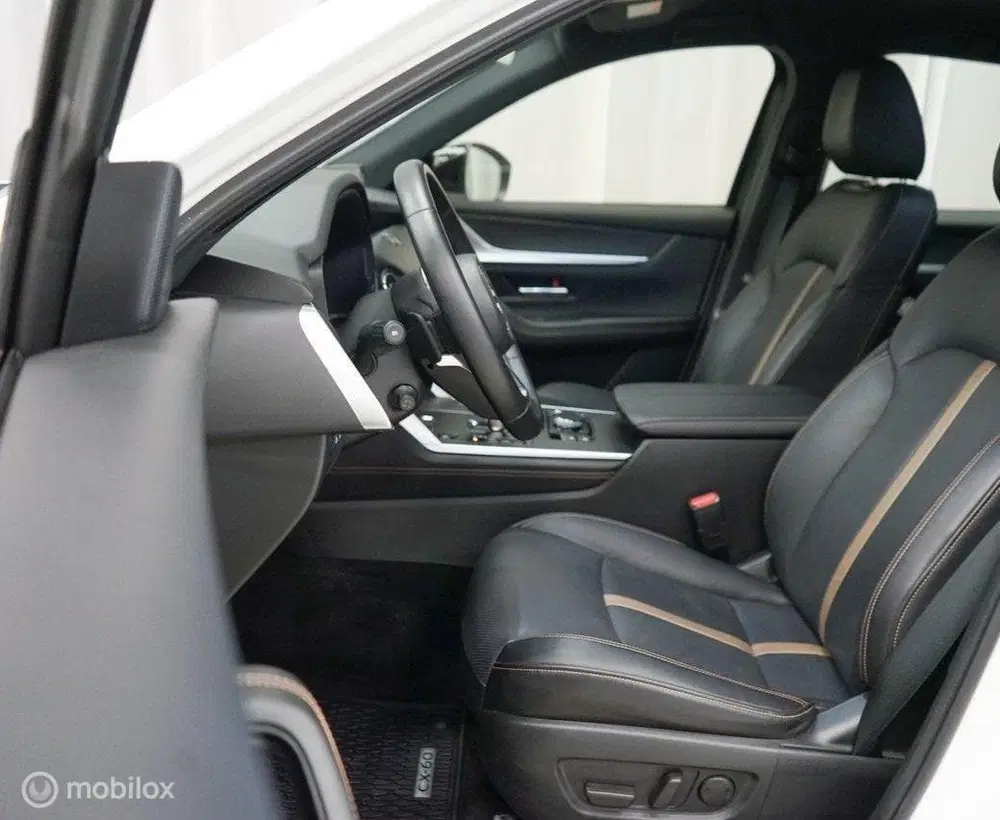 Mazda CX-60 2.5 e-SkyActiv PHEV Homura uit 2025, foto 9