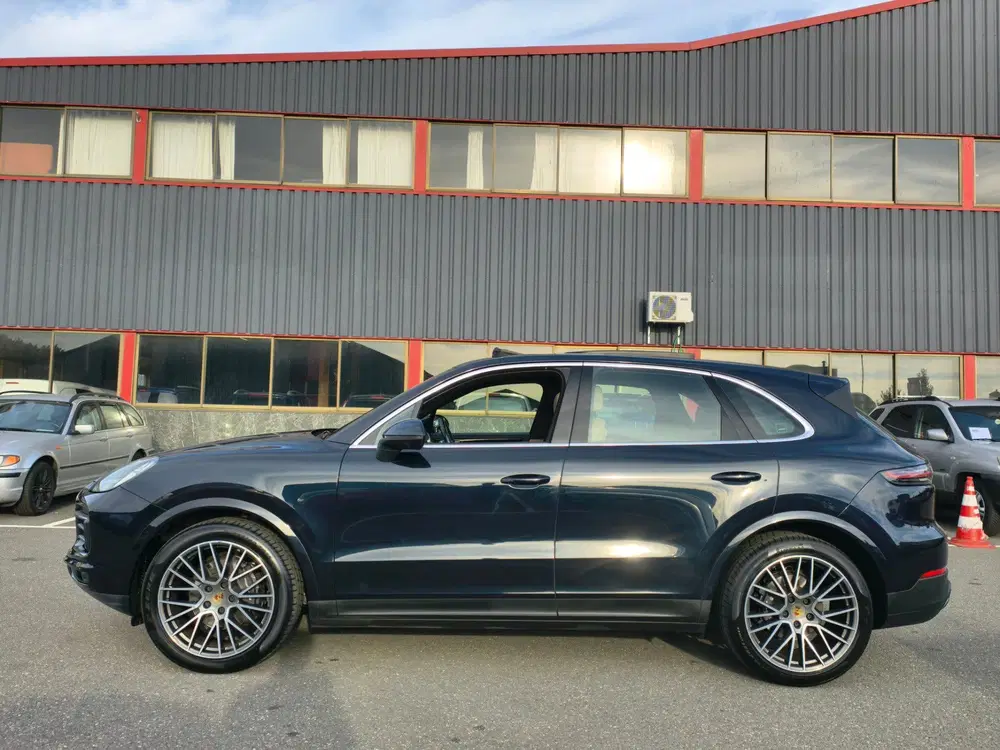 Porsche Cayenne 3.0 uit 2020, foto 2