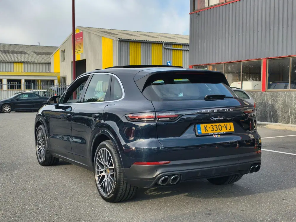 Porsche Cayenne 3.0 uit 2020, foto 3