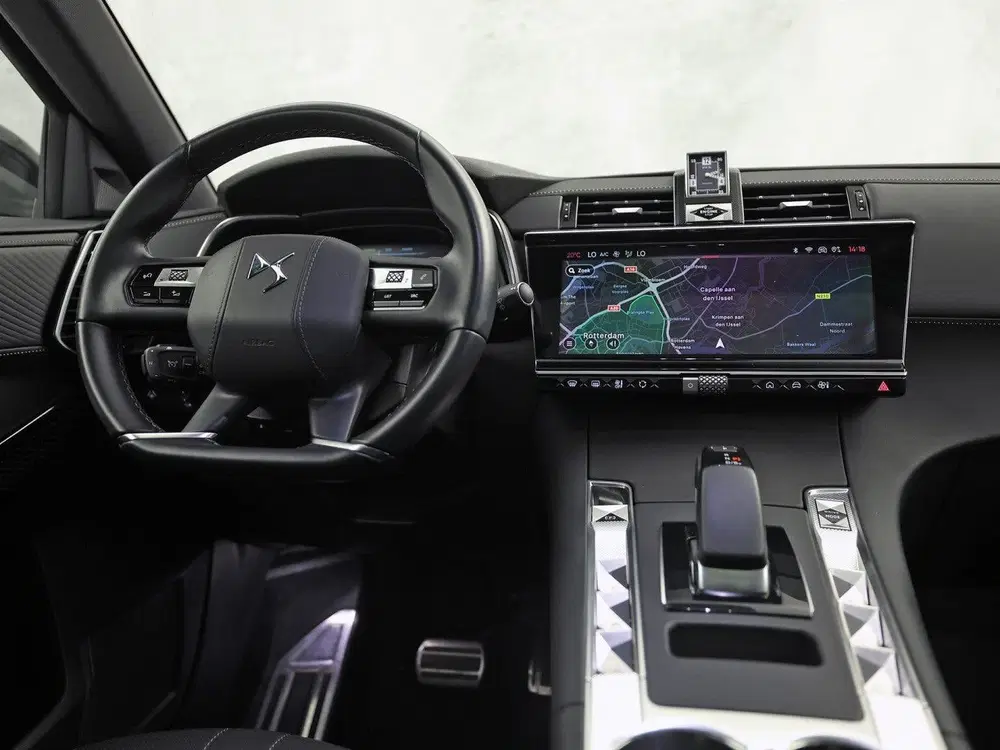 DS Automobiles DS 7 DS 7 1.6 E-Tense 225 Opéra 225Pk Automaat uit 2024, foto 7