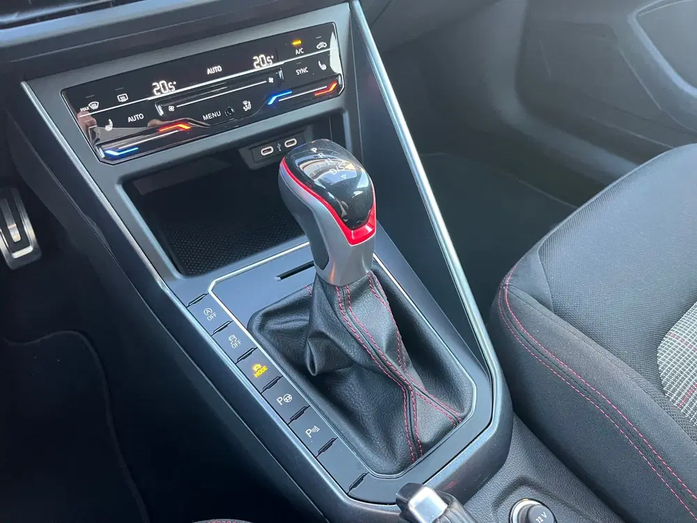 Volkswagen Polo 2.0 TSI GTI uit 2024, foto 12