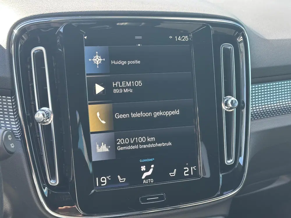 Volvo XC40 1.5 T3 R-Design Automaat uit 2021, foto 13