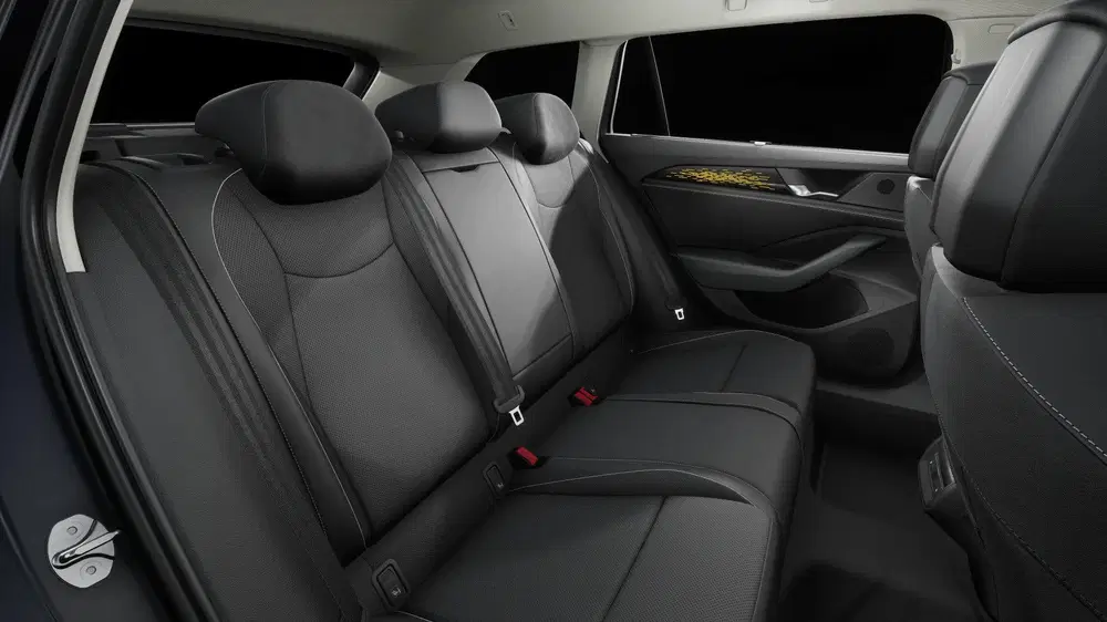 Volkswagen Passat 1.5 eHybrid Business uit 2025, foto 12