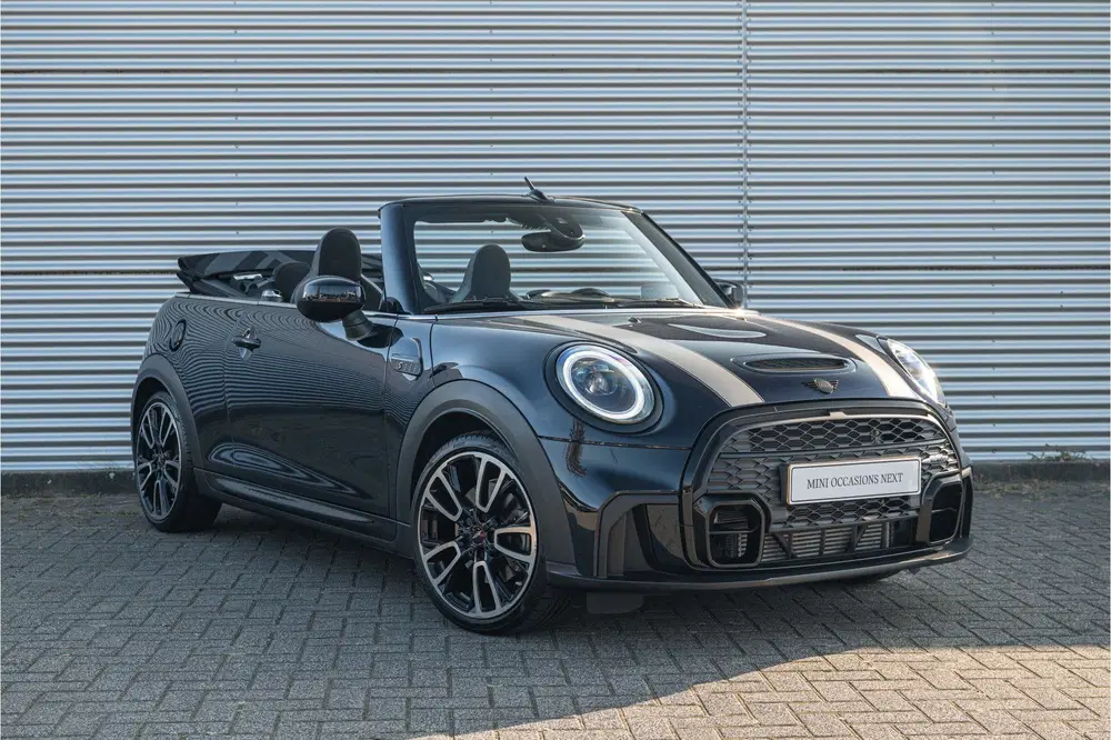 Mini Cabrio Cooper S JCW Automaat uit 2023, foto 7