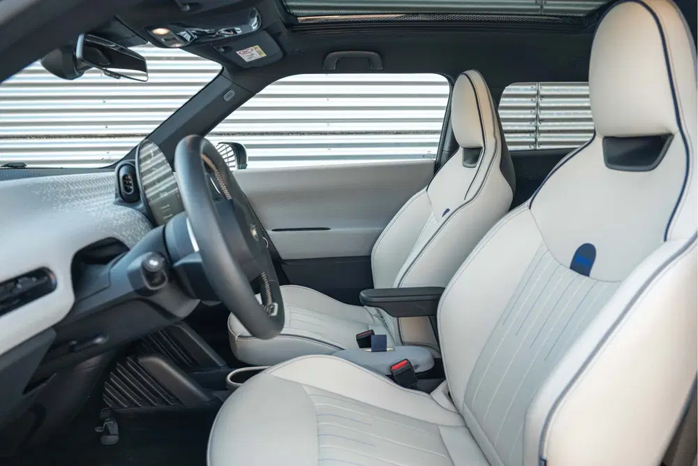 Mini Hatchback Cooper SE uit 2024, foto 4